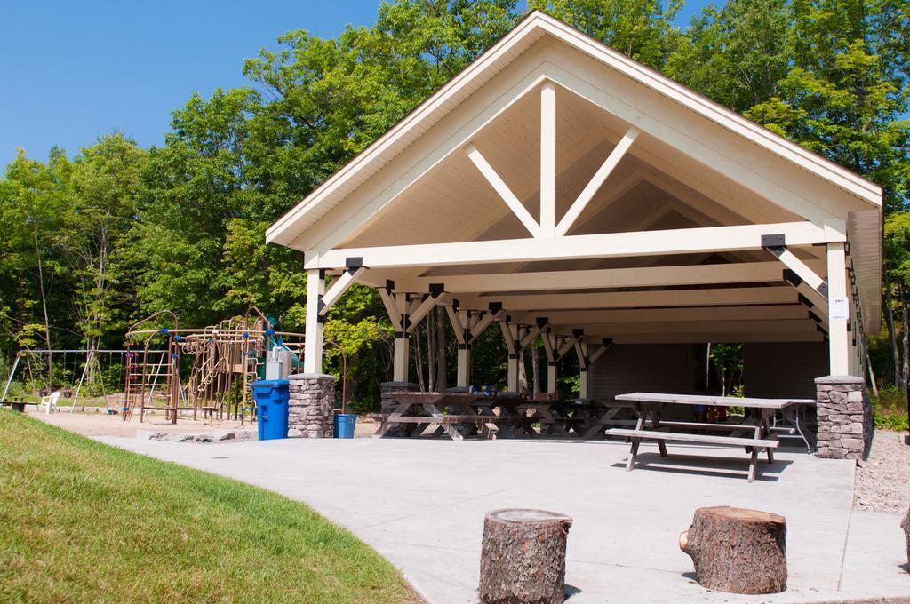 Great Blue Resorts - Lantern Bay Resort Gravenhurst Exterior photo